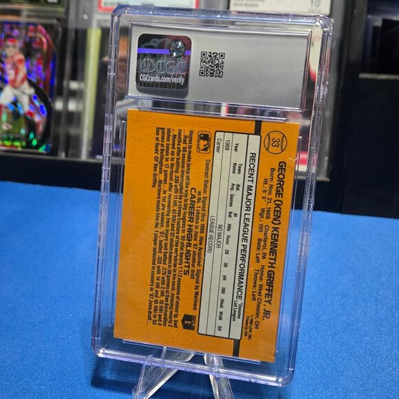 1989 Donruss #33 Ken Griffey Jr. (RC) (CGC 8) - Picture 2 of 2